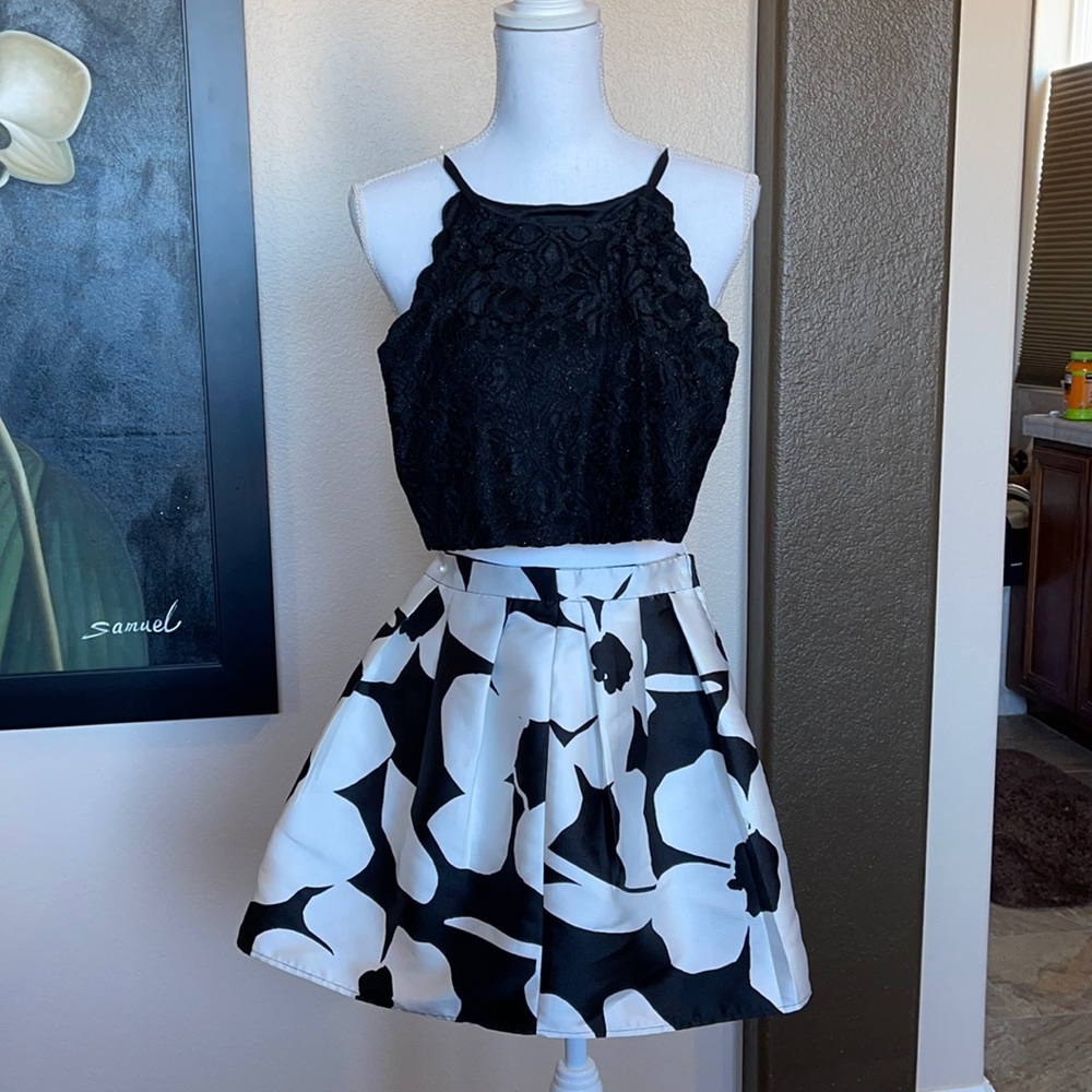 Stunning Girls Formal Evening Top and Skirt